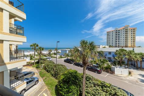 condos for rent in jacksonville beach fl  It’s located on a barrier island east of Jacksonville on Florida’s famous A1A